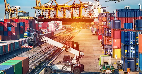 Tipos de impuestos en el Perú aplicables al almacenamiento y transporte