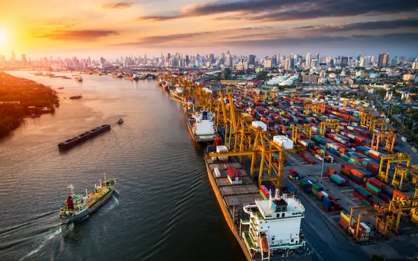 Tipos de impuestos en el Perú que afectan al comercio exterior